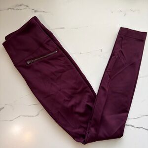 White House Black Market Scuba Runway Leggings Plum | WHBM Leggings | 8L